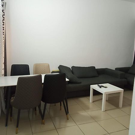 Hebertogo Casablanca Apartment โลเม ภายนอก รูปภาพ