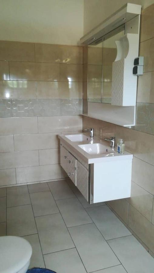 Hebertogo Casablanca Apartment โลเม ภายนอก รูปภาพ