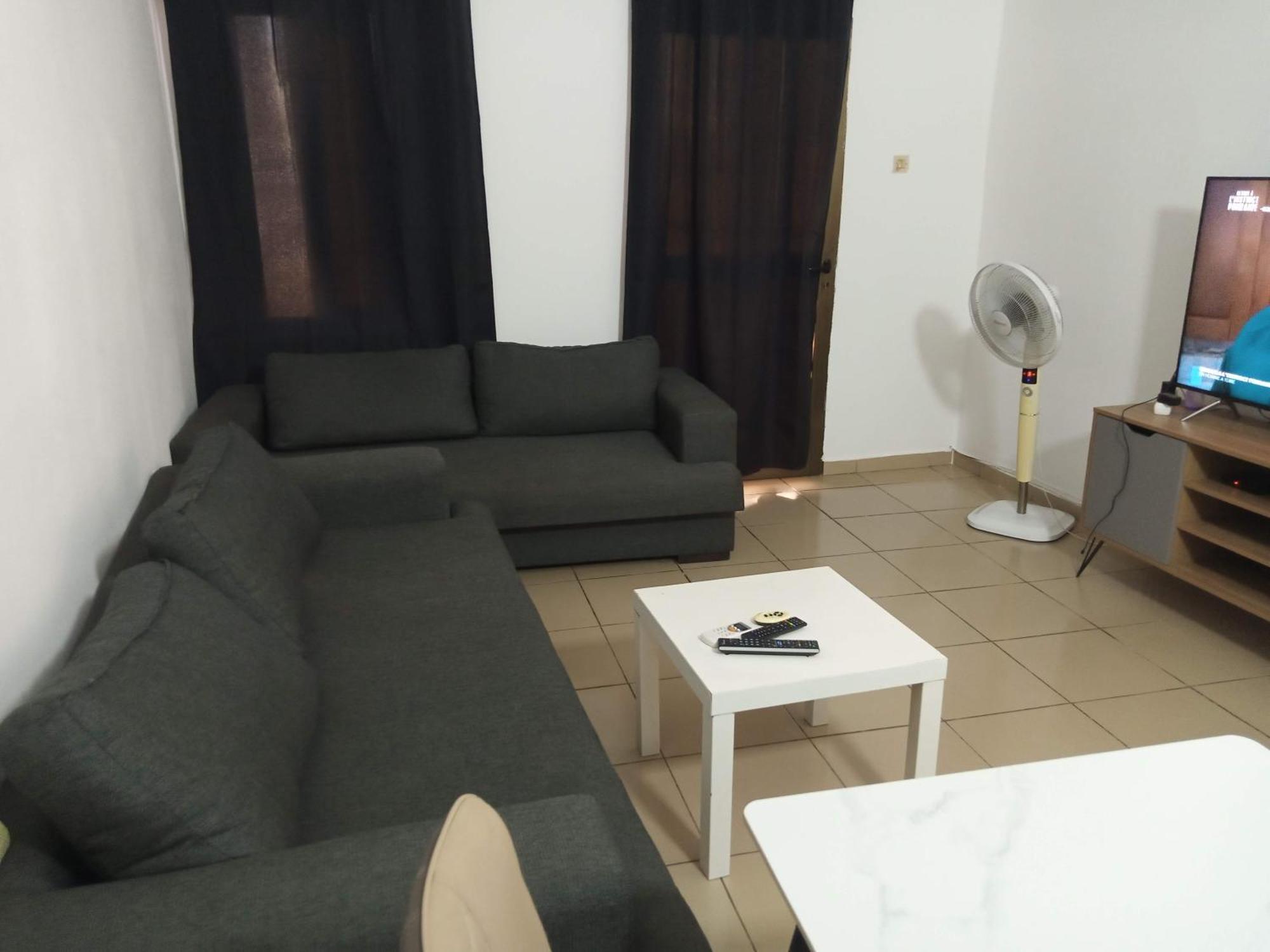 Hebertogo Casablanca Apartment โลเม ภายนอก รูปภาพ